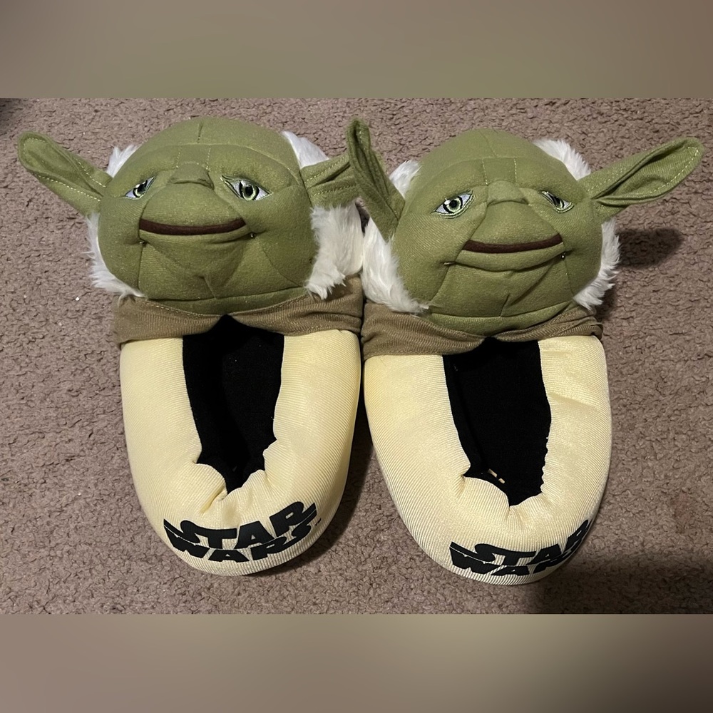 Star Wars yoda slippers